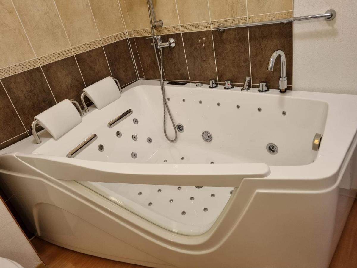Les Orres 1800 Appartement 4 P Jacuzzi Balneo Prive Vue Piste Piscine Residence Exterior foto